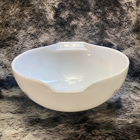 Vintage 1960 Pyrex Town & Country Cinderella
Bowl 444 4QT - Picture 3 of 12